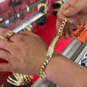 Meet your Posher, Jonathan